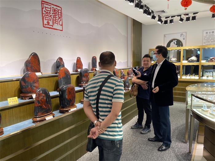 海真老師于桂林觀石堂