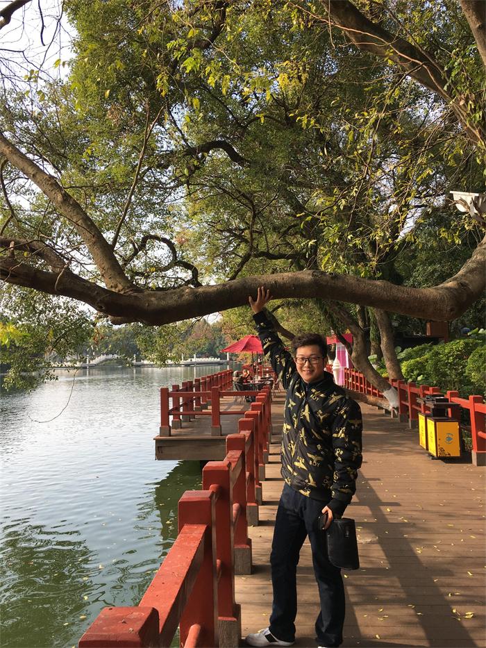 在桂林做易經(jīng)培訓(xùn)的海真老師的愛(ài)子冬冬